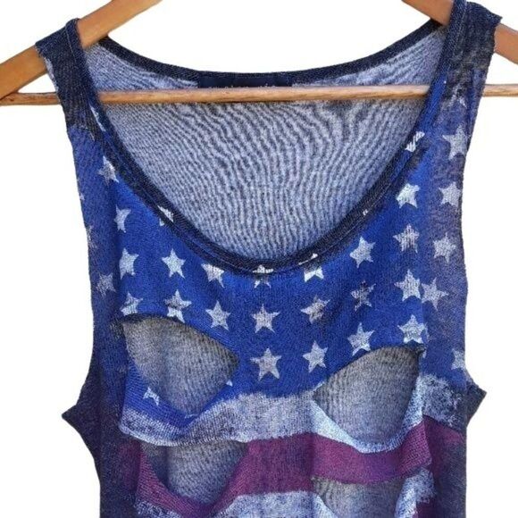 Tank Top M Destroyed Patriotic Flag Stars Distressed Cutouts Blue Red Thrashed - Picture 5 of 8